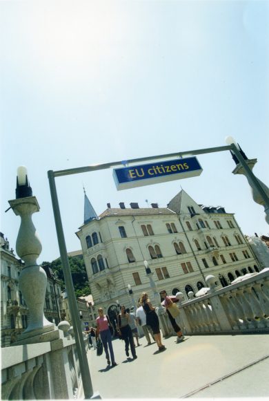 Manifesta 3, Ljubljana, 2000. Šejla Kamerić, EU Citizens/Others. 
Photo © Manifesta 3